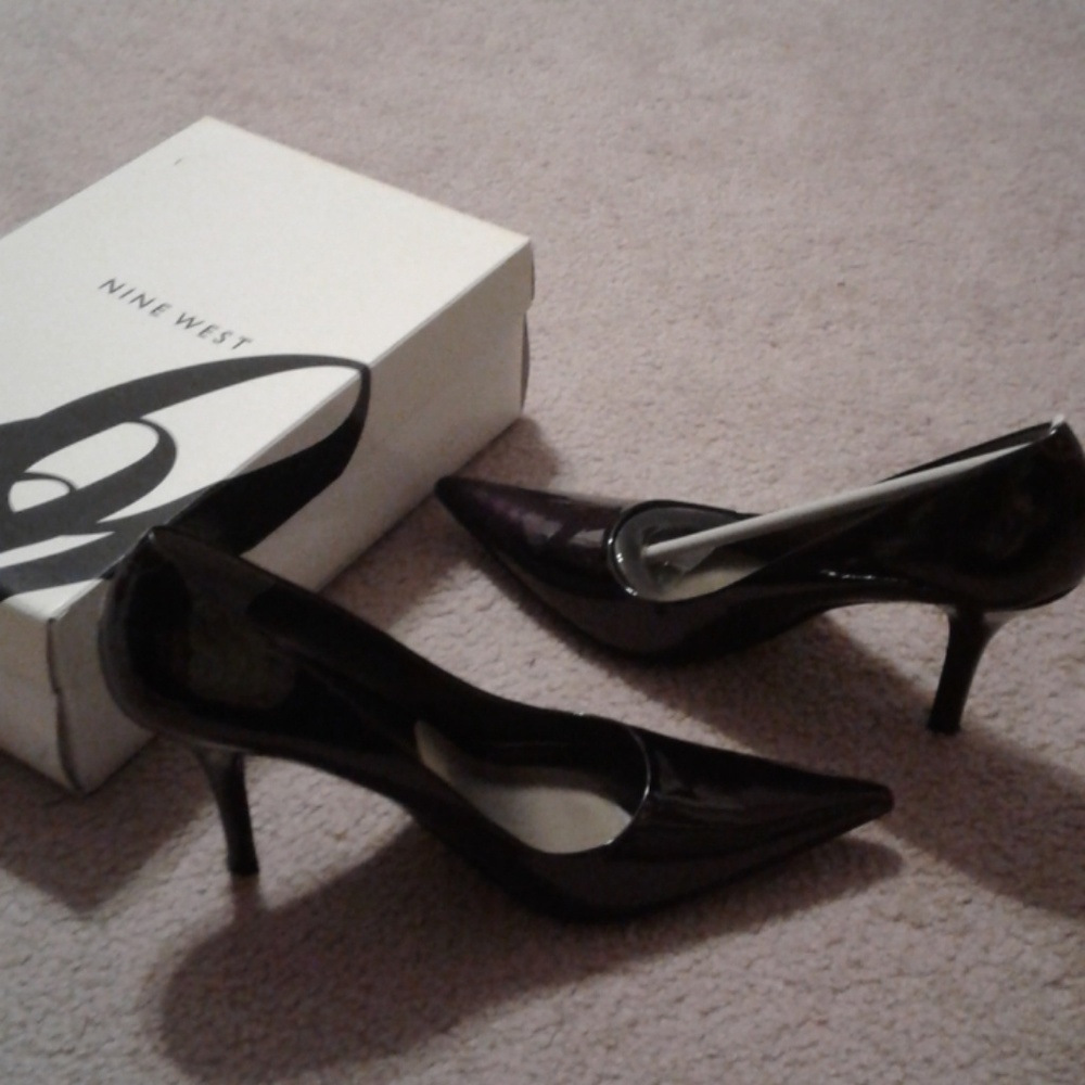 Nine West witch toe shoes
